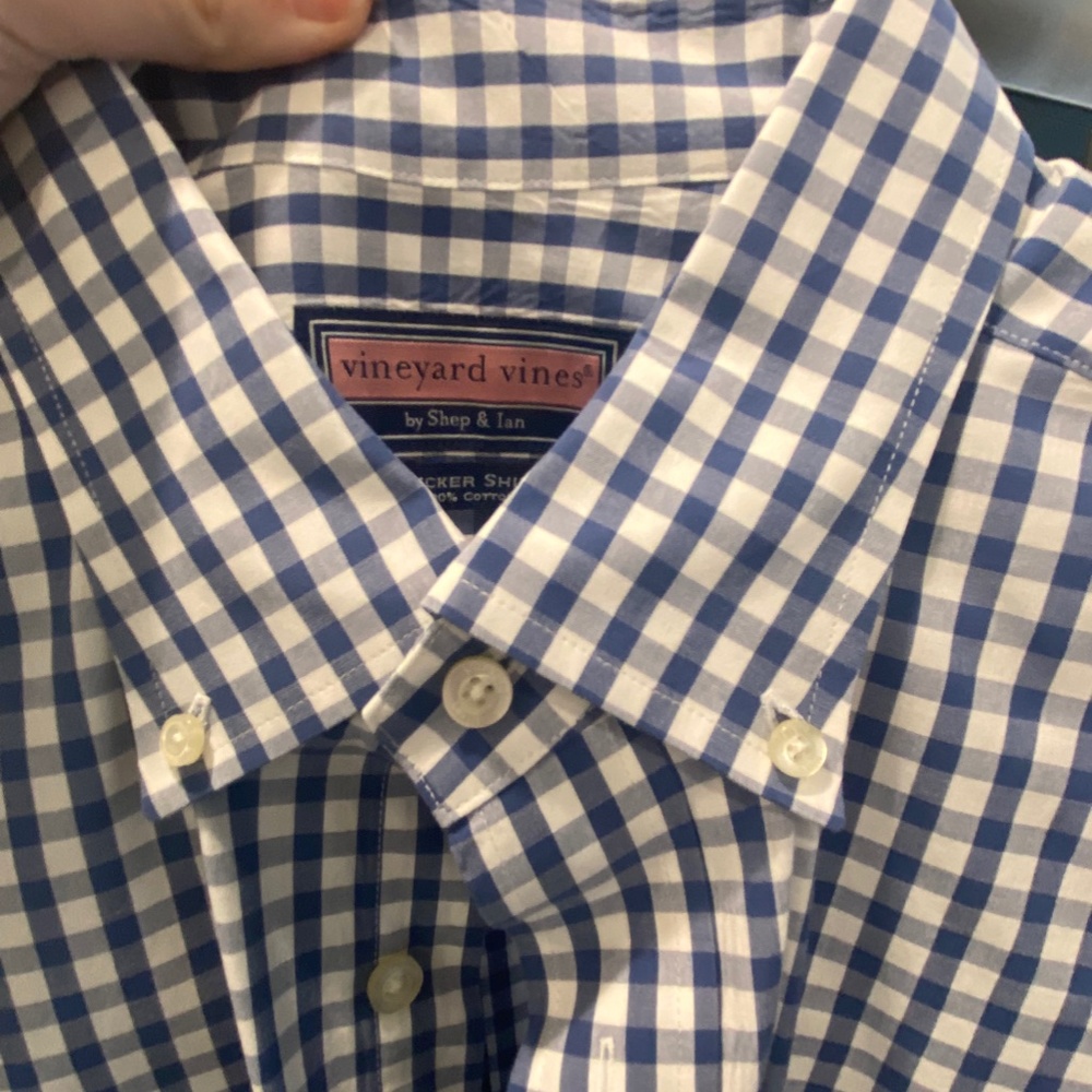 Vineyard Vines Button Down - image 2